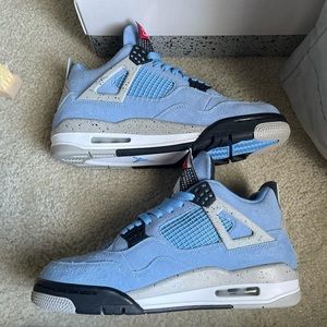 JORDAN 4 UNC, 9/10 condition